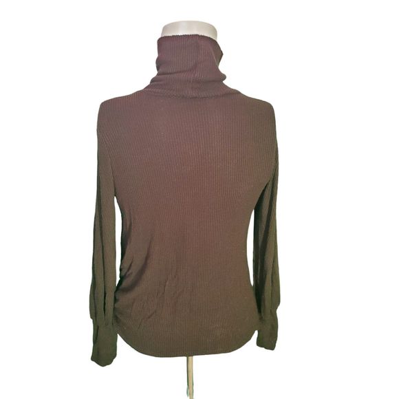 Fifteen Twenty Brown Ribbed Twist Front Turtleneck Top Soft Asymmetric sz XS - Picture 4 of 6